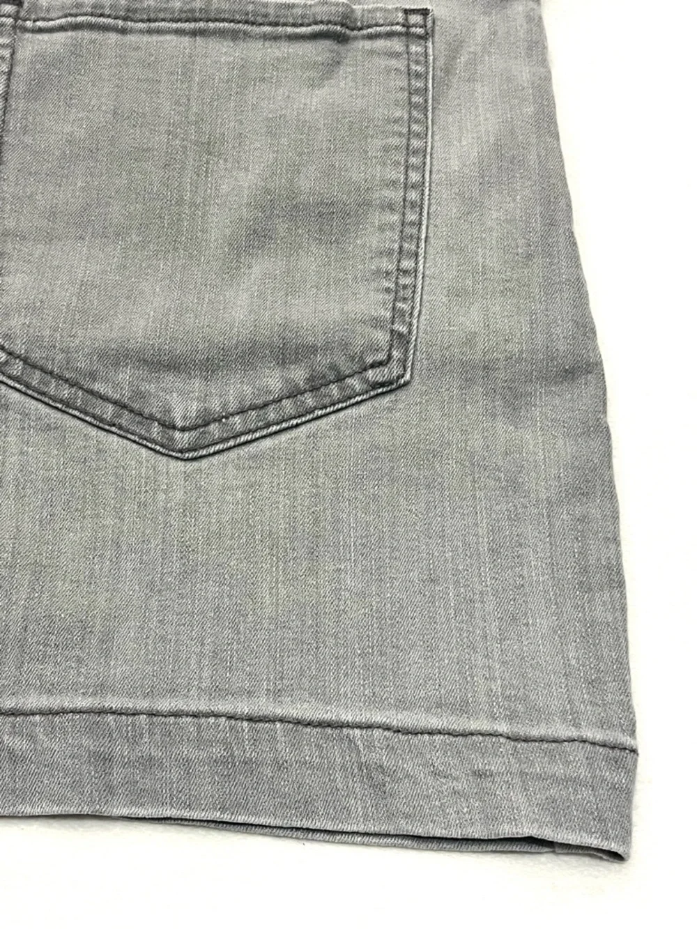Banana Republic Women’s Light Gray Denim Shorts Plus Size 14